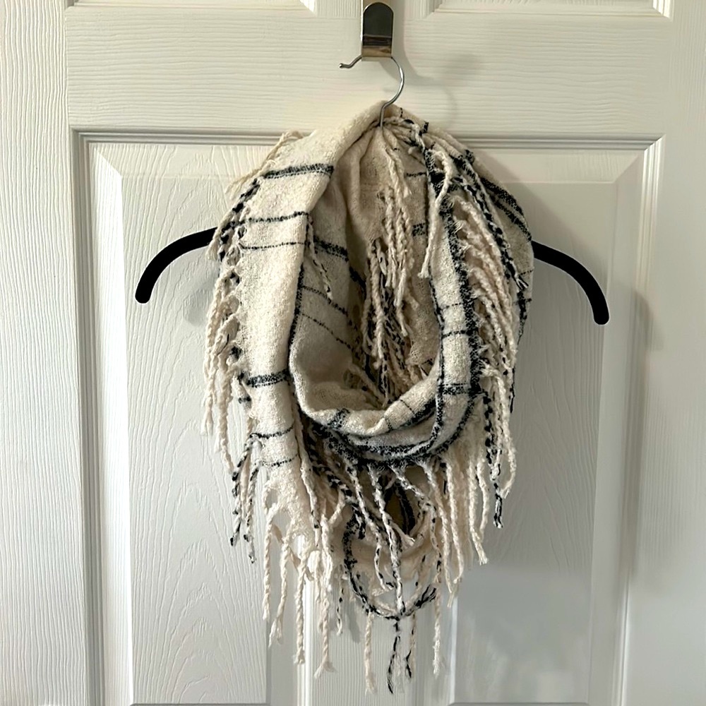 Cream and Black flannel patterned infinity scarf EUC